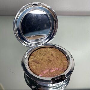 limited edition snow flushed highlighter